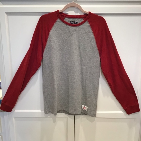 Abercrombie & Fitch Other - ABERCROMBIE Raglan Sleeve Henley Red Gray